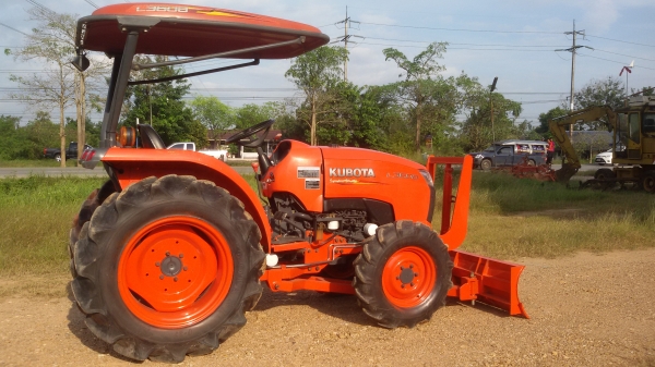 Kubota L3608