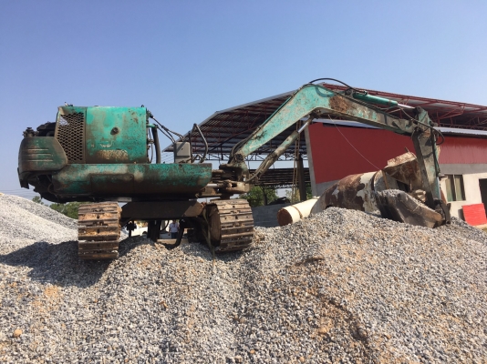 KOMATSU  PC20-6 ราคา 145,000 บาท เครื่องดี ปั้มใช้ โช่หนา เอวแน่น เอกสารชื้อขาย