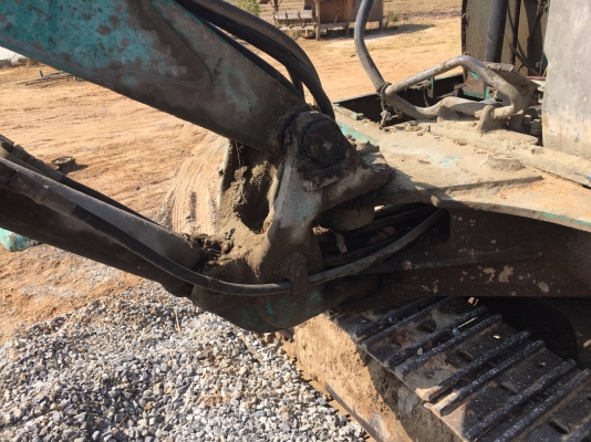 KOMATSU  PC20-6 ราคา 145,000 บาท เครื่องดี ปั้มใช้ โช่หนา เอวแน่น เอกสารชื้อขาย