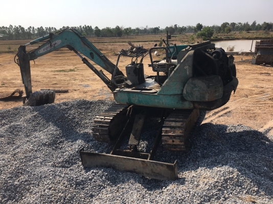 KOMATSU  PC20-6 ราคา 145,000 บาท เครื่องดี ปั้มใช้ โช่หนา เอวแน่น เอกสารชื้อขาย