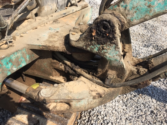 KOMATSU  PC20-6 ราคา 145,000 บาท เครื่องดี ปั้มใช้ โช่หนา เอวแน่น เอกสารชื้อขาย