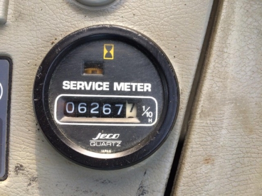 ขายรถแบคโฮ KOMATSU PC200-6 คอลโทรลสั้น รถนอกนำเข้าจากญี่ปุ่น สภาพสวยพร้อมใช้งาน มีVDOการทำงานครับ