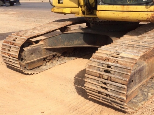ขายรถแบคโฮ KOMATSU PC200-6 คอลโทรลสั้น รถนอกนำเข้าจากญี่ปุ่น สภาพสวยพร้อมใช้งาน มีVDOการทำงานครับ