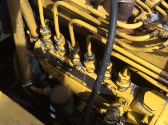 ขายรถแบคโฮ KOMATSU PC200-6 คอลโทรลสั้น รถนอกนำเข้าจากญี่ปุ่น สภาพสวยพร้อมใช้งาน มีVDOการทำงานครับ