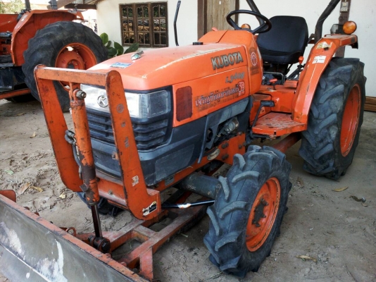 รถไถ 34 แรง เอกสารครบ   อุปกร   ผานหน้า  พร้อมใช้ราคาเบา ฯฯฯ  145,000  บาท   วันทูคอล 098 668-3479 dtac 094 283-9369 สิทธิ์ คับ