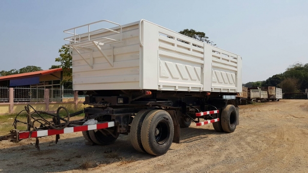 ขาย ลูกพ่วงดั้มสามมิตรสองเพลา ปี 49 สภาพสวยพร้อมใช้งาน เอกสารพร้อมโอน สนใจติดต่อเรา ดำสุโขทัย โทร 089-7087998,081-7855503 หรือเยี่ยมชมเว็ปไซได้ที่ www.dum-sukhothai.com เรายินดีให้บริการครับ