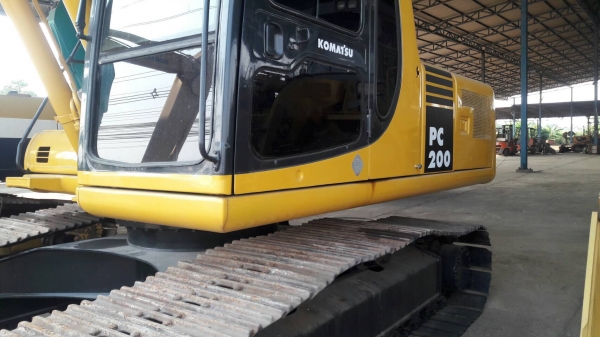 PC200-6 ไฟฟ้าเต็ม