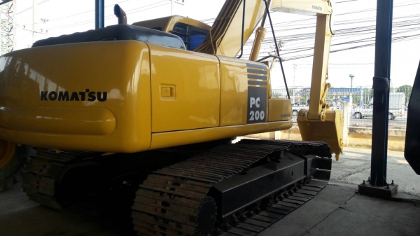 PC200-6 ไฟฟ้าเต็ม