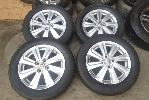 ขายล้อTOYOTA New VIOS ยางปี 16 4 ล้อ