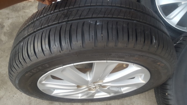 ขายล้อTOYOTA New VIOS ยางปี 16 4 ล้อ