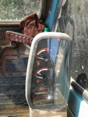 ขายเหมา 2 คัน 1,090,000 บาท  HITACHI EX120-3 + MITSU FUSO เพลาเดียว