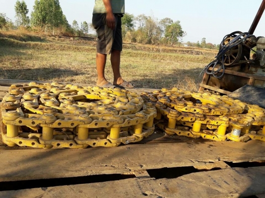 ขายเหมา 2 คัน 1,090,000 บาท  HITACHI EX120-3 + MITSU FUSO เพลาเดียว