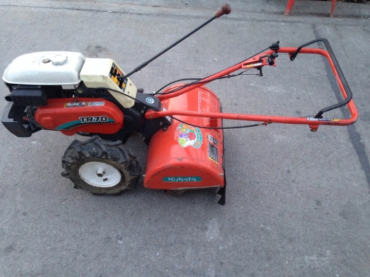 ขายรถพรวนดิน ตีดิน Kubota  สวยๆแรงๆใหม่ๆ พลานก้วาง60ซม.   เดินหน้า 3เกียร ถอยหลัง 1เกียร  ตัดไม่พรวนดินได้ ส่งได้ทุกจังหวัด  โทร0946733137