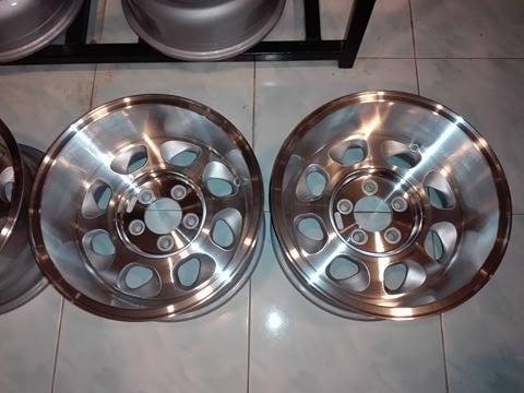 15*8.5 5/114.3 ET-20 ราคา 9500 โทร 096-2085202 ครับ 15*8.5 5/114.3 ET-20 ราคา 9500 โทร 096-2085202 ครับ