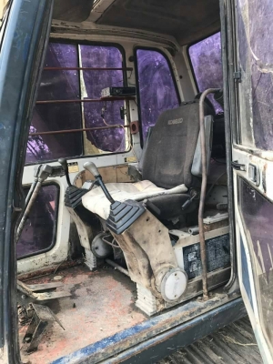 ขาย 395,000 KOBELCO sk 60-3 เครื่องดี ปั้มแรง เอวแน่น ช่วงล่างเต็ม รถสวยพร้อมใช้ เอกสารชื่อขาย