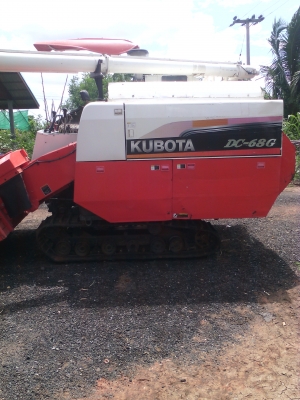 ขายรถเกี่ยวdc68.พร้อมชุดเกี่ยวข้าวโพด