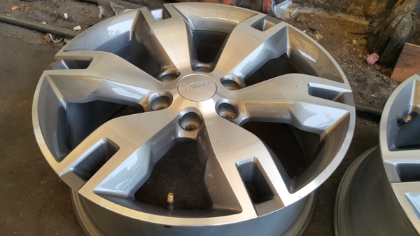 ล้อ Ford everest ขนาด 20 นิ้ว