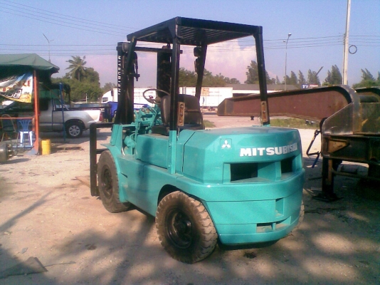 ขายรถยก4ตันแรงดีไม่มีตก6สูบดีเซล