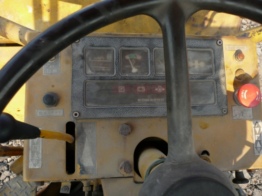 รถบด4ตัน KOMATSU JV40CW-2 สภาพเก่านอก