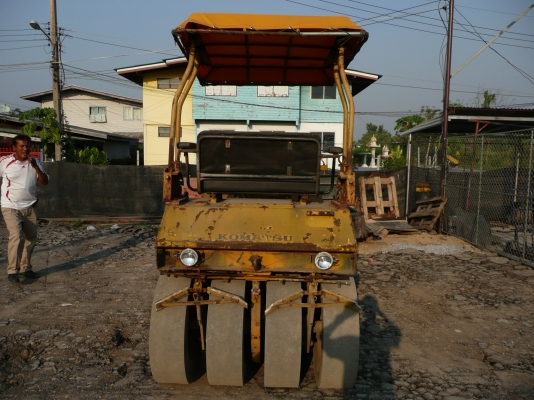 รถบด4ตัน KOMATSU JV40CW-2 สภาพเก่านอก