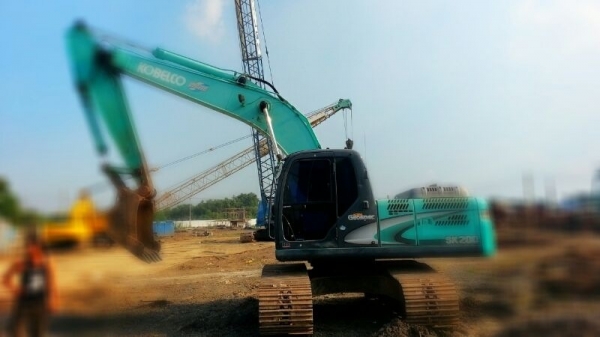 ขายรถขุด KOBELCO รุ่น SK200-8