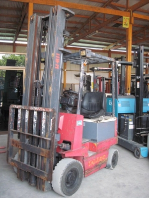 ขายรถยกขนาด 1.5 ตัน เสาสูง 6 เมตร นำเข้าจากญี่ปุ่น