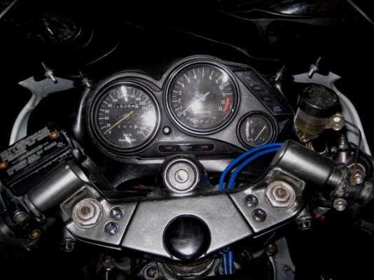 <<<<<<< ZZR 1100 แรมเดี่ยว ทะเบียน >>>>>>>