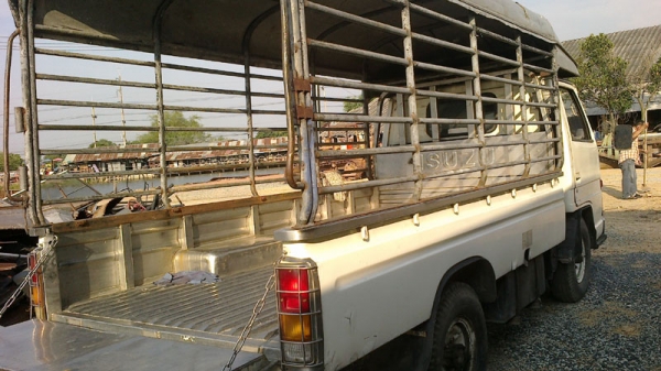 Isuzu 2800 CC Isuzu 2800 CC