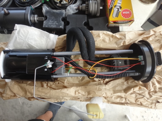 ขายชุดปั้มน้ำมันเบนชินSEADOO-RXT 215ปี2008