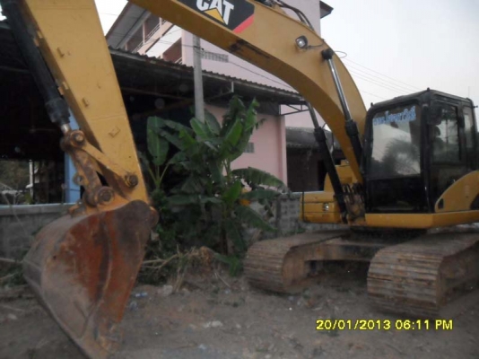 Catterpillar 320D+320C ราคาใหม่ 4200000 บาท
