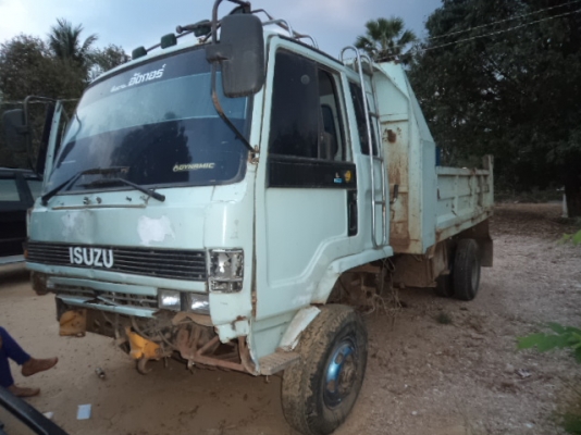 ขายรถ6ล้ออีซูซุร็อกกี้ดั้ม175แรง สภาพดีราคาถูกๆๆๆพร้อมโอนคับ