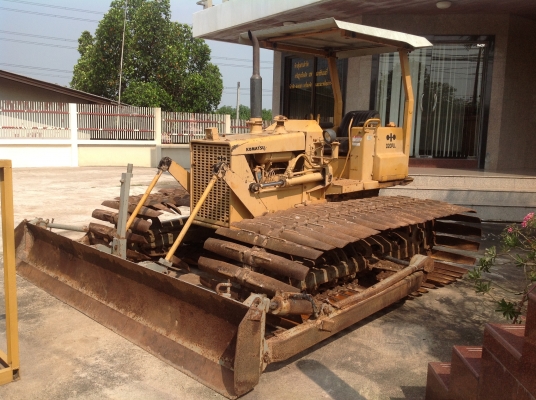 ขายรถแทรคเตอร์ KOMATSU D20 PLL-5