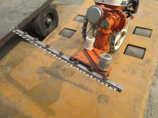 รหัส:13001039รถตัดหญ้าใช้เครื่องยนต์เบนซินTC-355ตัดแบบเครื่องตัดแต่งกิ่งไม้www.nihonmono.com