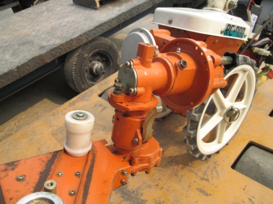 รหัส:13001039รถตัดหญ้าใช้เครื่องยนต์เบนซินTC-355ตัดแบบเครื่องตัดแต่งกิ่งไม้www.nihonmono.com