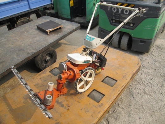 รหัส:13001039รถตัดหญ้าใช้เครื่องยนต์เบนซินTC-355ตัดแบบเครื่องตัดแต่งกิ่งไม้www.nihonmono.com