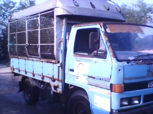 รถ 4  ล้อกลาง  เครื่อง  88  เครื่องดี  ครัชชีสวย  รถห้างแท้