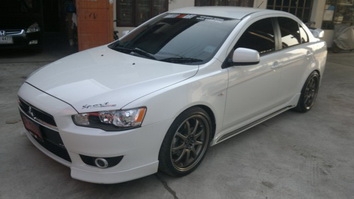 ขายmitsubishi lancer 2.0GT ปี 2011 auto  สีขาว ชุดแต่ง ralliart