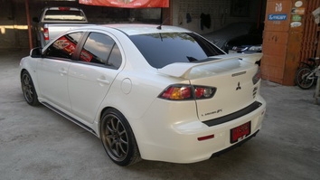 ขายmitsubishi lancer 2.0GT ปี 2011 auto  สีขาว ชุดแต่ง ralliart