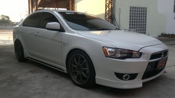 ขายmitsubishi lancer 2.0GT ปี 2011 auto  สีขาว ชุดแต่ง ralliart