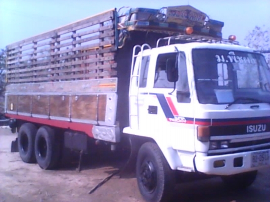 รถบรรทุก  10  ล้อ ISUZU  175  แรง รุ่น  FVZ 12 MY เครื่องดี  ครัชชีสวย