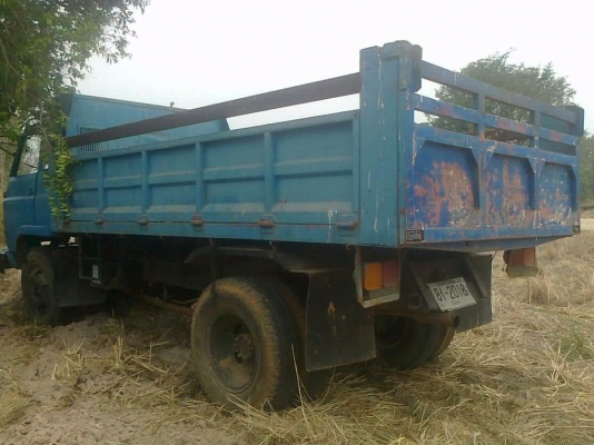 ISUZU JCM 145 HP 6BB1 หกล้อดั๊มพ์ พร้อมถังน้ำ 3,000 ลิตร 1 ถัง ช่วงล่างใหญ่คัชซีสวยมาก ยาง 8.25 ขอบ 20 รถเครื่องแห้งแรงดีไม่เยิ้ม หัวเก๋งบางเดิมไม่มีผุภายในเก๋งคอนโซลสวยครบ พวงมาลัยเพาเวอร์ กระบะดั๊มพ์เหล็ก 6 ตันความยาว 4 เมตรพื้นกะฝาข้างไม่มีผุกร่อน เอกส