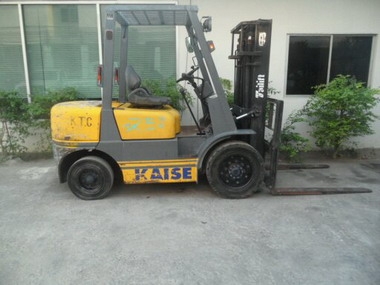 ขายด่วนรถฟอร์คลิฟท์ยี่ห้อ THAILIFT    น้ำหนักยกได้  3 ตัน