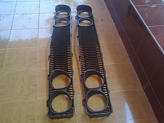 ขายกระจังหน้าแว่น ดัสสัน620เก่าเก็บครับ 2200บาท ขายกระจังหน้าแว่น ดัสสัน620เก่าเก็บครับ 2200บาท