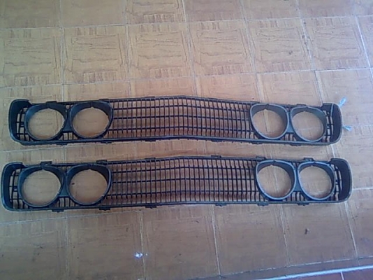 ขายกระจังหน้าแว่น ดัสสัน620เก่าเก็บครับ 2200บาท