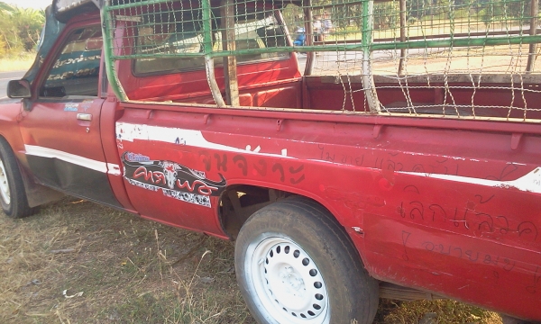 ขายโตโยต้าพร้อมหลังคา มีแอร์มีทะเบียน 58,000  บาทต่อรองได้ครับ 080 - 6542009