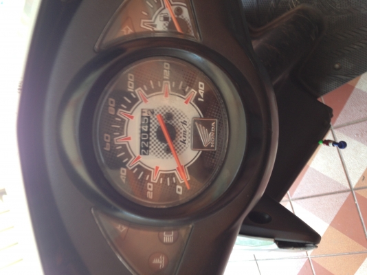 ขายด่วนๆhonda click  ปี49 ขี่ได้ดีทะเบียนโอน