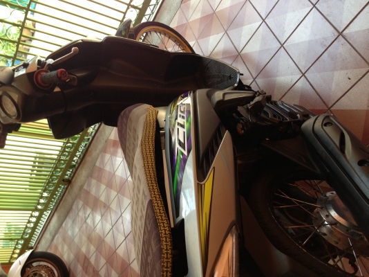 ขายด่วนๆhonda click  ปี49 ขี่ได้ดีทะเบียนโอน