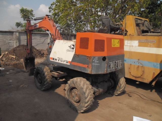 ขายรถแบคโฮล้อยาง KUBOTA ของเก่าจากญี่ปุ่นสภาพรถ 90\% เอกสารอินวอย ขายรถแบคโฮล้อยาง KUBOTA ของเก่าจากญี่ปุ่นสภาพรถ 90\% เอกสารอินวอย