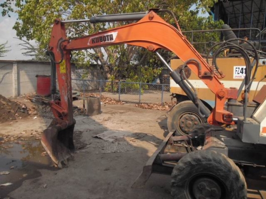 ขายรถแบคโฮล้อยาง KUBOTA ของเก่าจากญี่ปุ่นสภาพรถ 90\% เอกสารอินวอย ขายรถแบคโฮล้อยาง KUBOTA ของเก่าจากญี่ปุ่นสภาพรถ 90\% เอกสารอินวอย