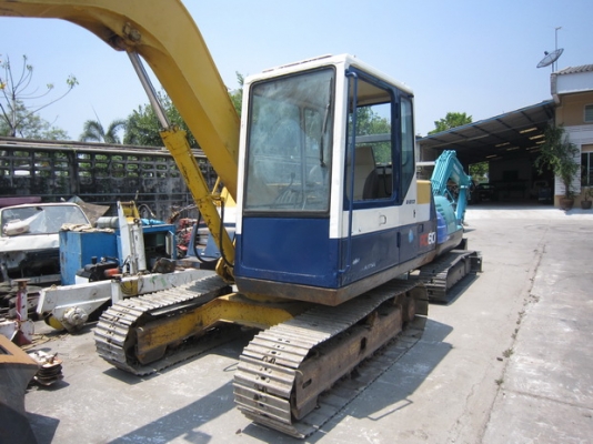 ขาย รถขุด  KOMATSU รุ่น PC60-6- แทร็กเหล็ก มือสองญี่ปุ่น